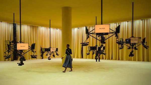 2021春夏系列線上發(fā)布會活動策劃的合作首秀，詮釋著有趣的平衡美