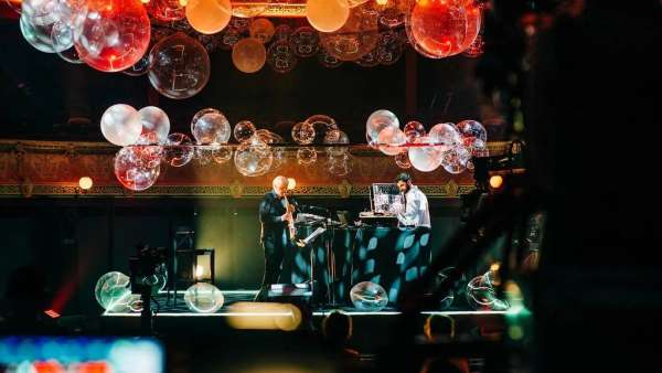 法國巴黎夏特萊大劇院的這個藝術(shù)活動裝置策劃美翻了！