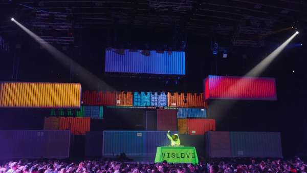 集裝式設(shè)計(jì)概念的音樂(lè)晚會(huì)活動(dòng)策劃，獵奇且精彩繽紛