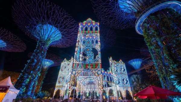 高達21米的亞洲最高燈光圣誕樹展覽活動策劃簡直就是圣誕仙境