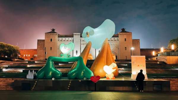 「光影上?！怪黝}展覽活動策劃是經(jīng)歷這個特殊年后對未來的期許