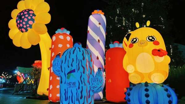 成都大悅城五周年與小精靈們策劃了一場奇幻的暖冬活動(dòng)策劃