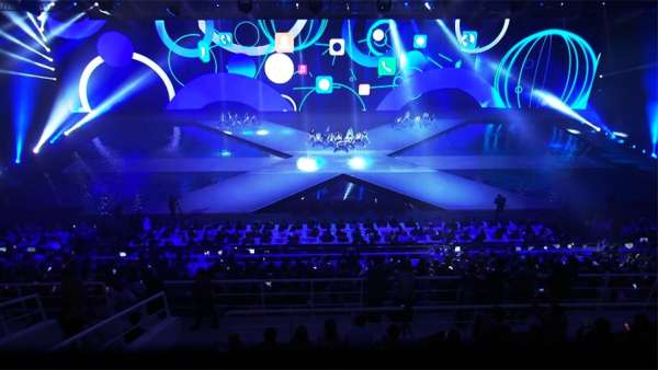 vivo發(fā)布會活動策劃在虛擬和現(xiàn)實的十字路口創(chuàng)造了兩個場景表演