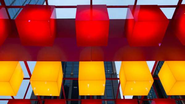 魔都「就地過年」新春展覽活動(dòng)策劃200盞燈，化身時(shí)髦的璀璨燈海