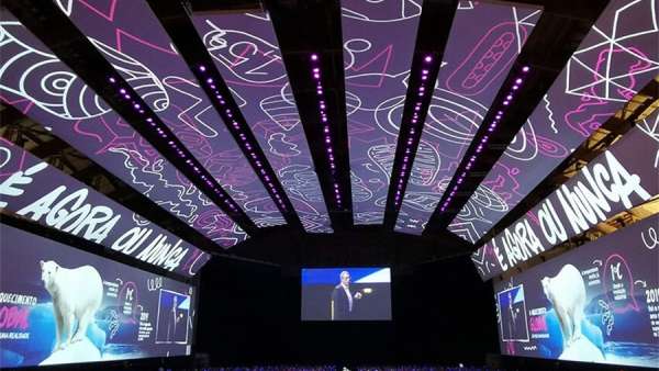 3240平方的投影面積，電力集團這次員工內部會議活動策劃杠杠的