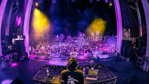 2020路虎衛(wèi)士發(fā)布會(huì)活動(dòng)策劃以音樂(lè)和冒險(xiǎn)運(yùn)動(dòng)為內(nèi)容開啟了節(jié)慶活動(dòng)