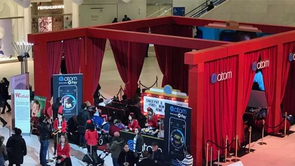 快閃式的“原子飛行劇院”體驗(yàn)活動(dòng)策劃燃爆了紐約肯尼迪國際機(jī)場