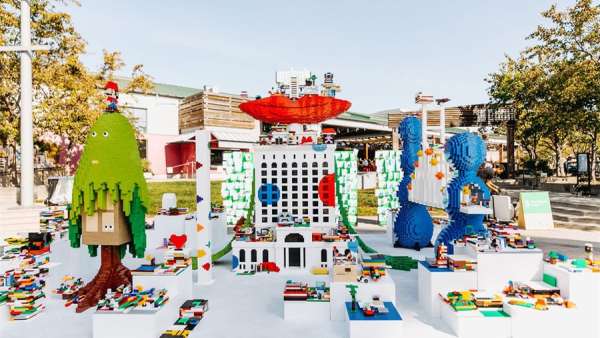 樂高「重建世界」主題巡回推廣活動策劃強(qiáng)化了城市藝術(shù)與孩子的互動體驗(yàn)