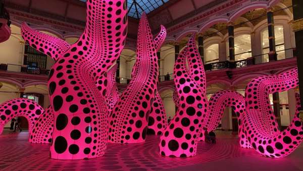 《A Bouquet of Love I Saw in the Universe》柏林展覽活動(dòng)策劃一票難求