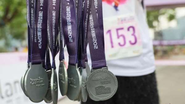 派對(duì)馬拉松彩跑活動(dòng)策劃嗨翻了，現(xiàn)場(chǎng)熱情勝過當(dāng)天的高溫