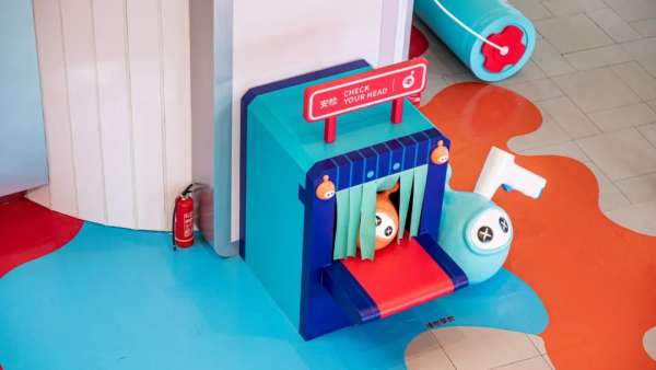 KA星人快閃活動(dòng)策劃降落地球，開(kāi)啟了正式的冒險(xiǎn)之旅