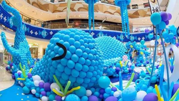 由數(shù)萬只氣球打造海洋氣球主題展覽活動策劃“鯨奇之旅”太夢幻了
