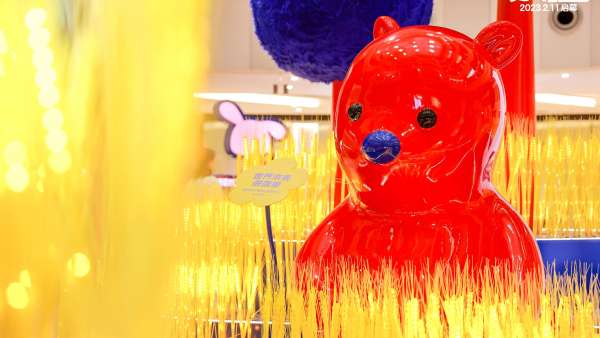 “張占占麥向星空公共藝術(shù)空間”快閃活動(dòng)策劃了一個(gè)愛(ài)的夢(mèng)境世界