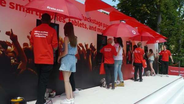 沃達(dá)豐的“第一次”的體驗(yàn)活動好羞羞:夏日時光演唱會