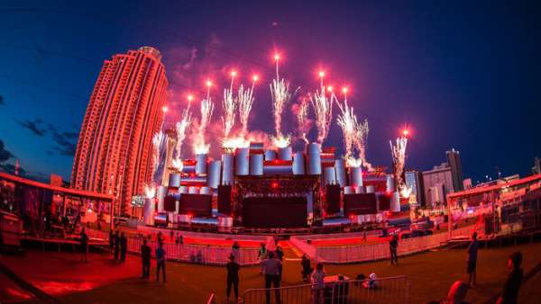 巴西里約熱內(nèi)盧搖滾音樂節(jié)又一次讓人震驚了