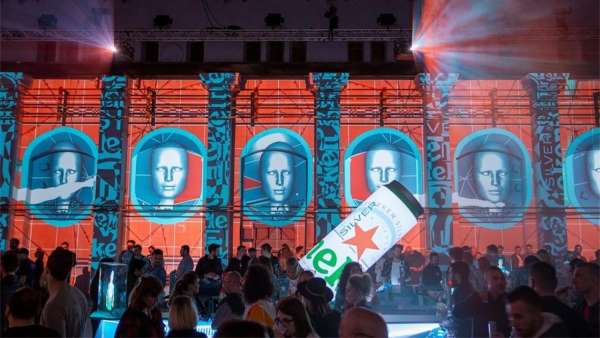 喜力星銀啤酒羅馬尼亞發(fā)布會活動策劃現(xiàn)場竟是一個酒吧，帥呆了