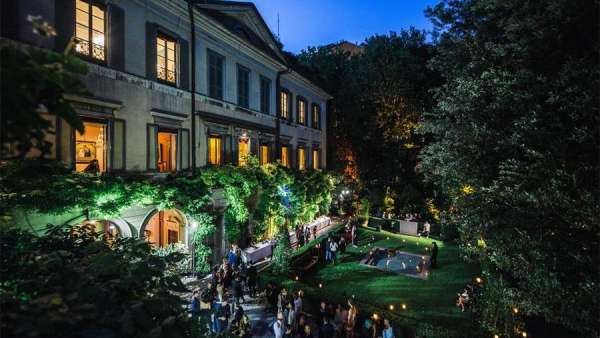 著名DJ維吉爾·阿布洛現(xiàn)場花園雞尾酒派對打碟|玩轉(zhuǎn)我的潮姿態(tài)